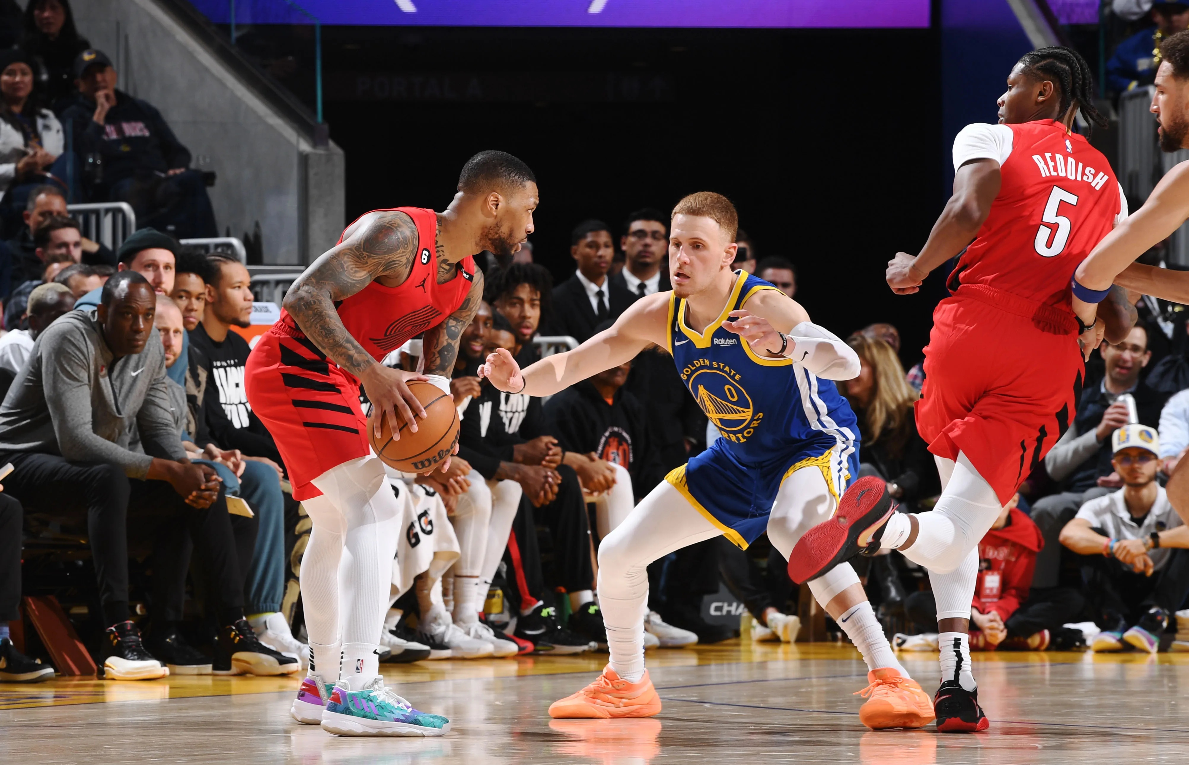 包含关键三分：王强最后一投，助队逆转成功！的词条